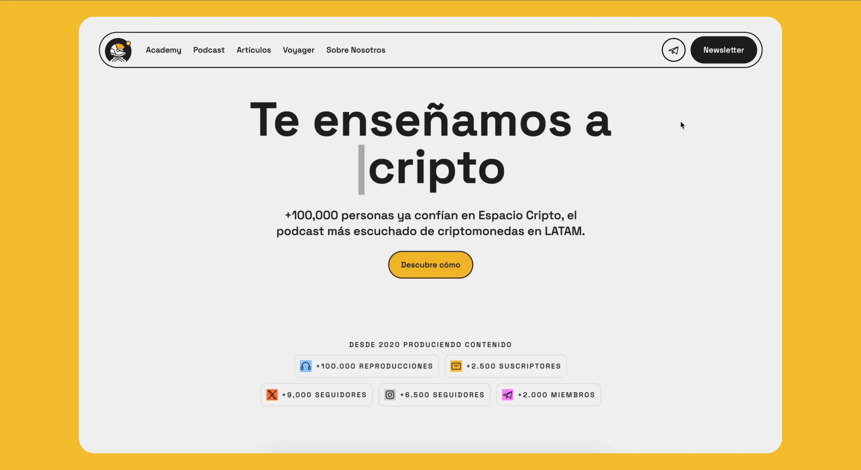 Espacio Cripto homepage featuring colorful navigation and content sections for podcasts, articles, and courses.