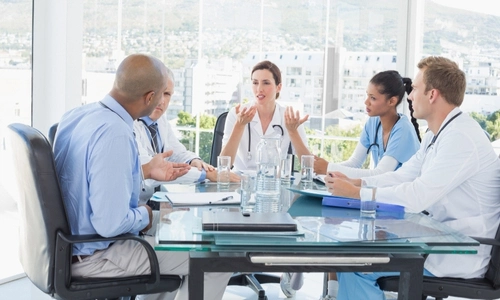 Réunion du personnel médical