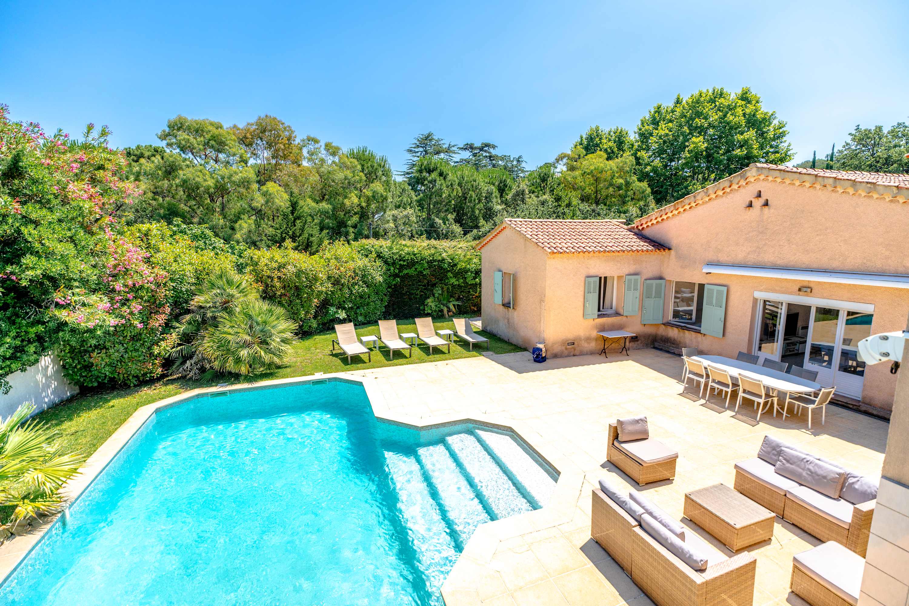 Villa La Perle | Pool & Terrace