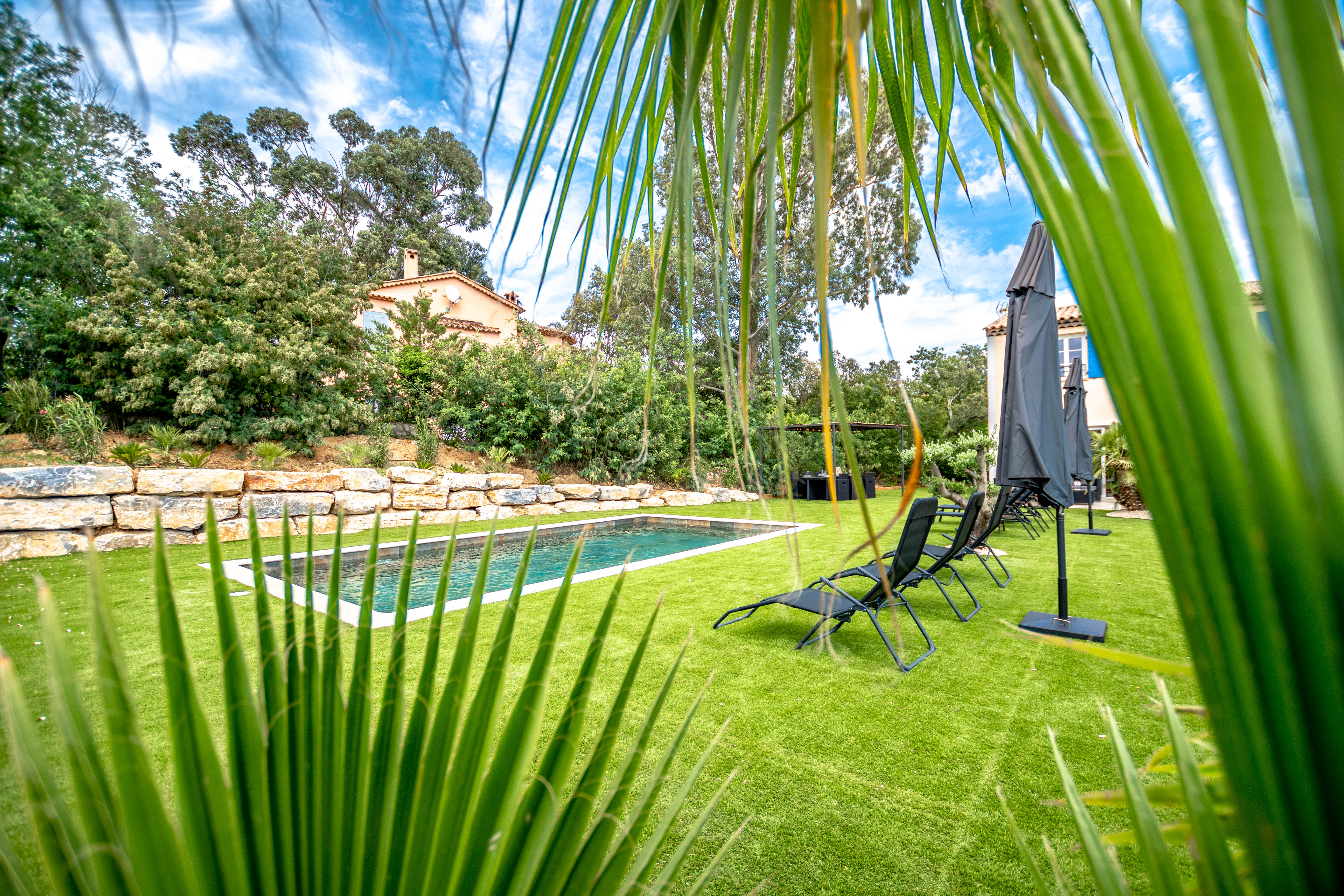 Villa Largo | Pool & Beachside