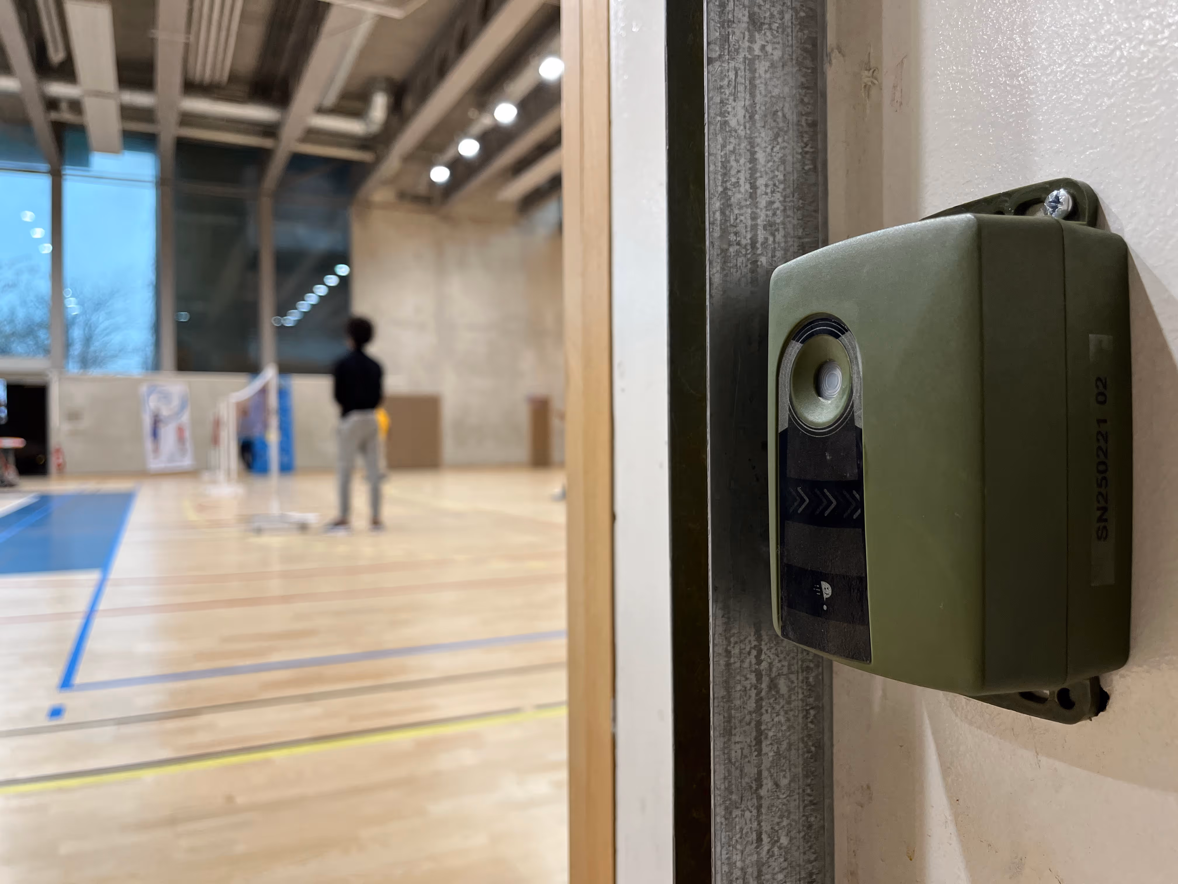 Gymnase Paris Verdilo compteur devant des sportifs