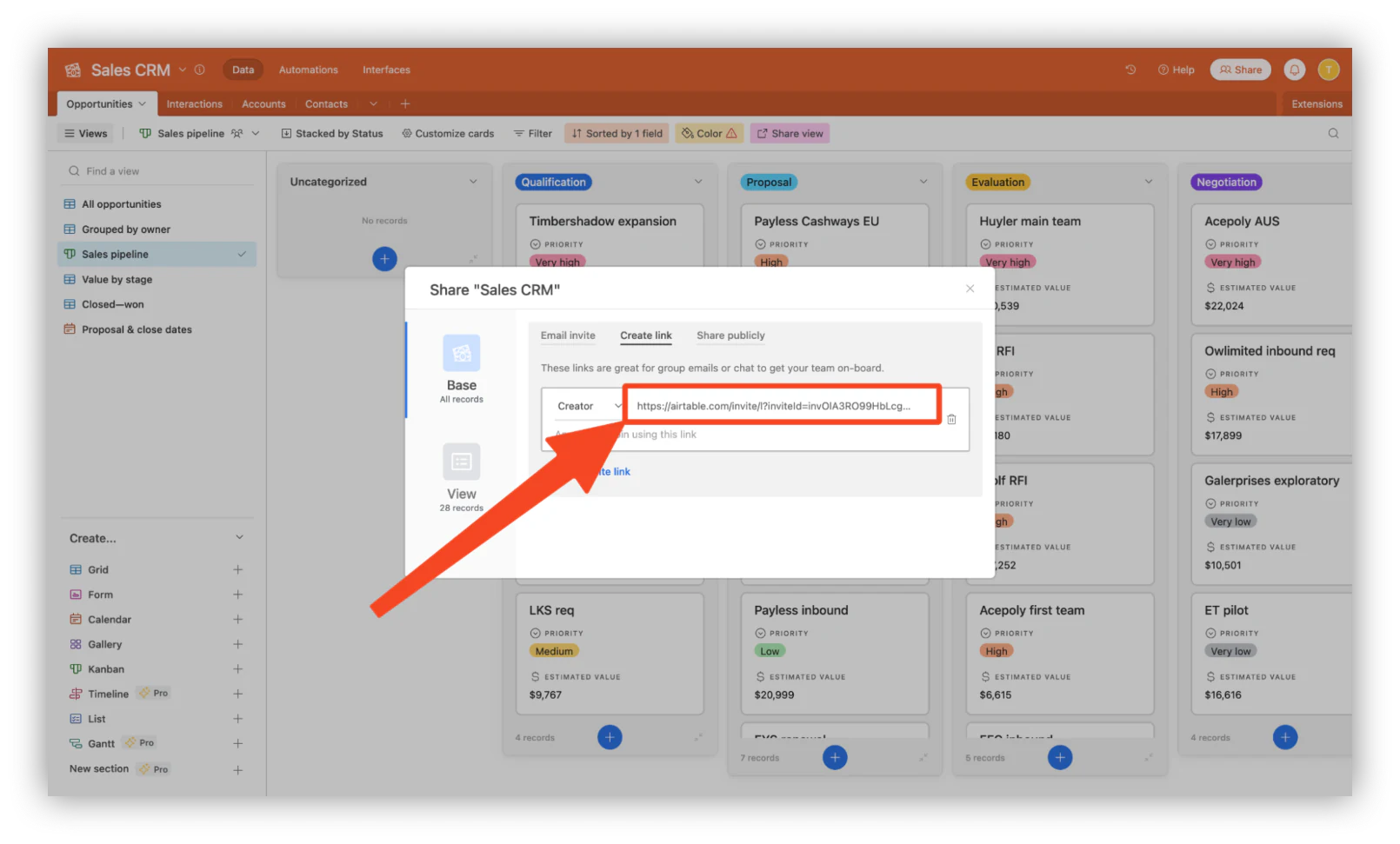 Airtable permission level dropdown showing Creator, Editor, Commenter, and Read-only access options