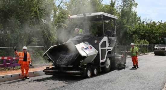 Volvo P6870C tracked paver