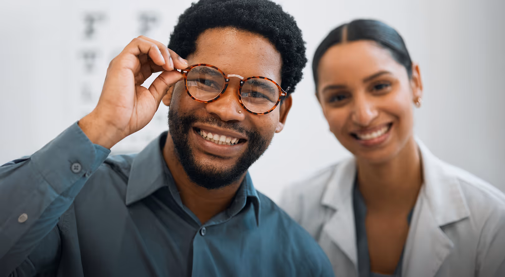 MaximEyes brand design | Treeswing Studio case study