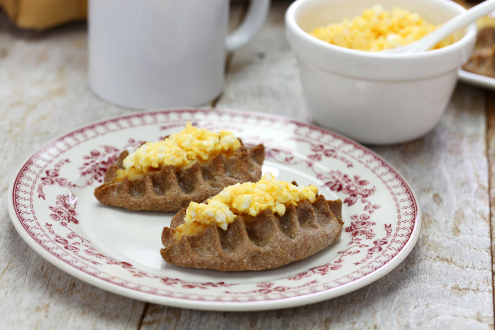 Opettele tekemään karjalanpiirakka ohje helposti ja nopeasti. Valmista herkullisia piirakoita ja nauti perinteisestä mausta!