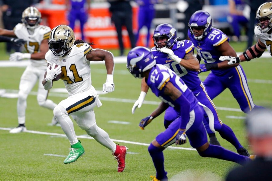 Alvin Kamara (41) tijdens de Christmas game van 2020 tegen de Minnesota Vikings.