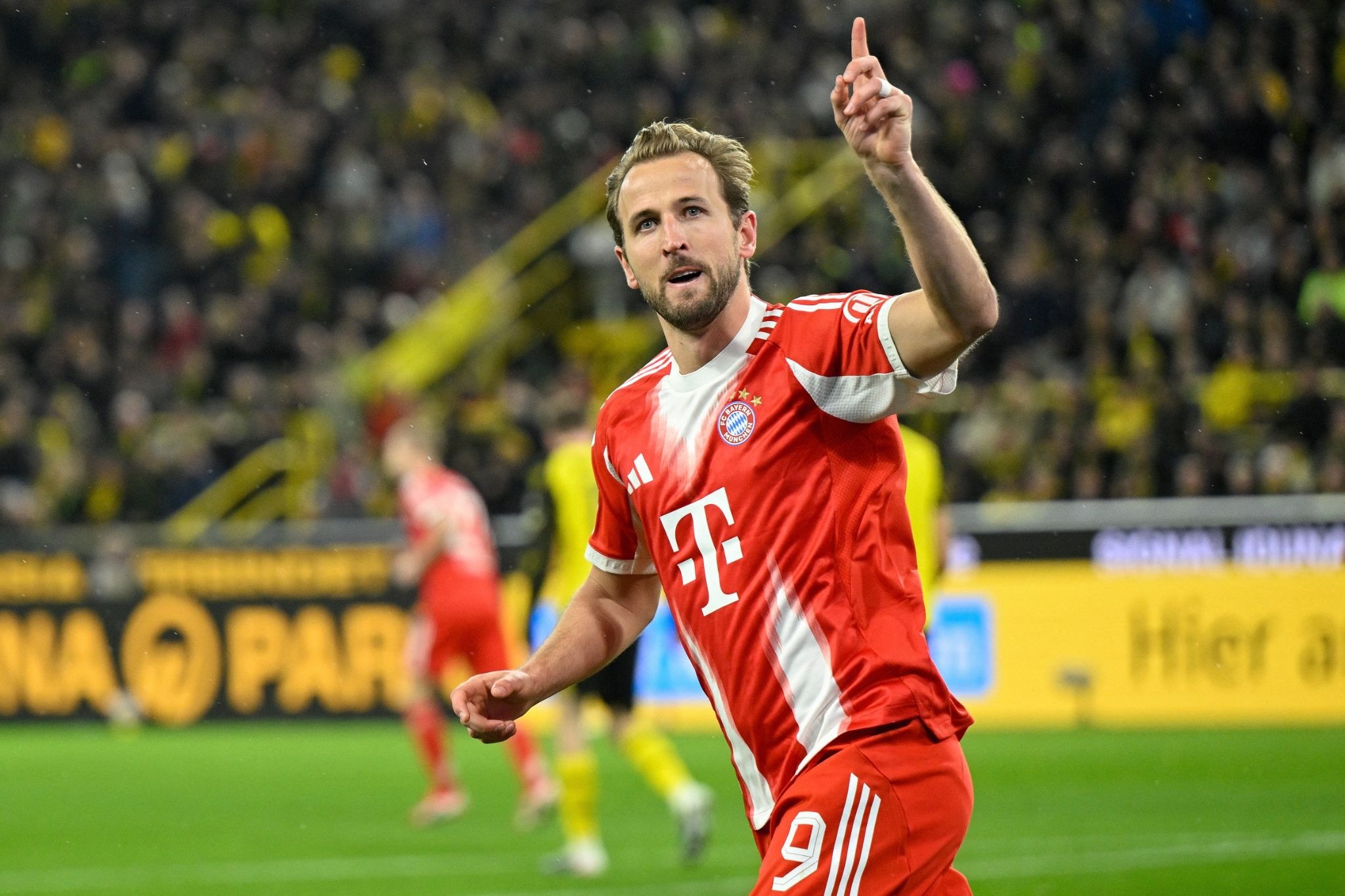 Harry kane in FC Bayern München kit.