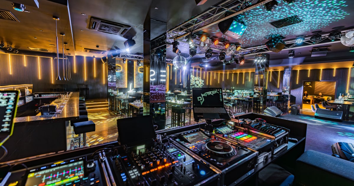 Porno video qora geylar va trannies bir-birlarini sikish