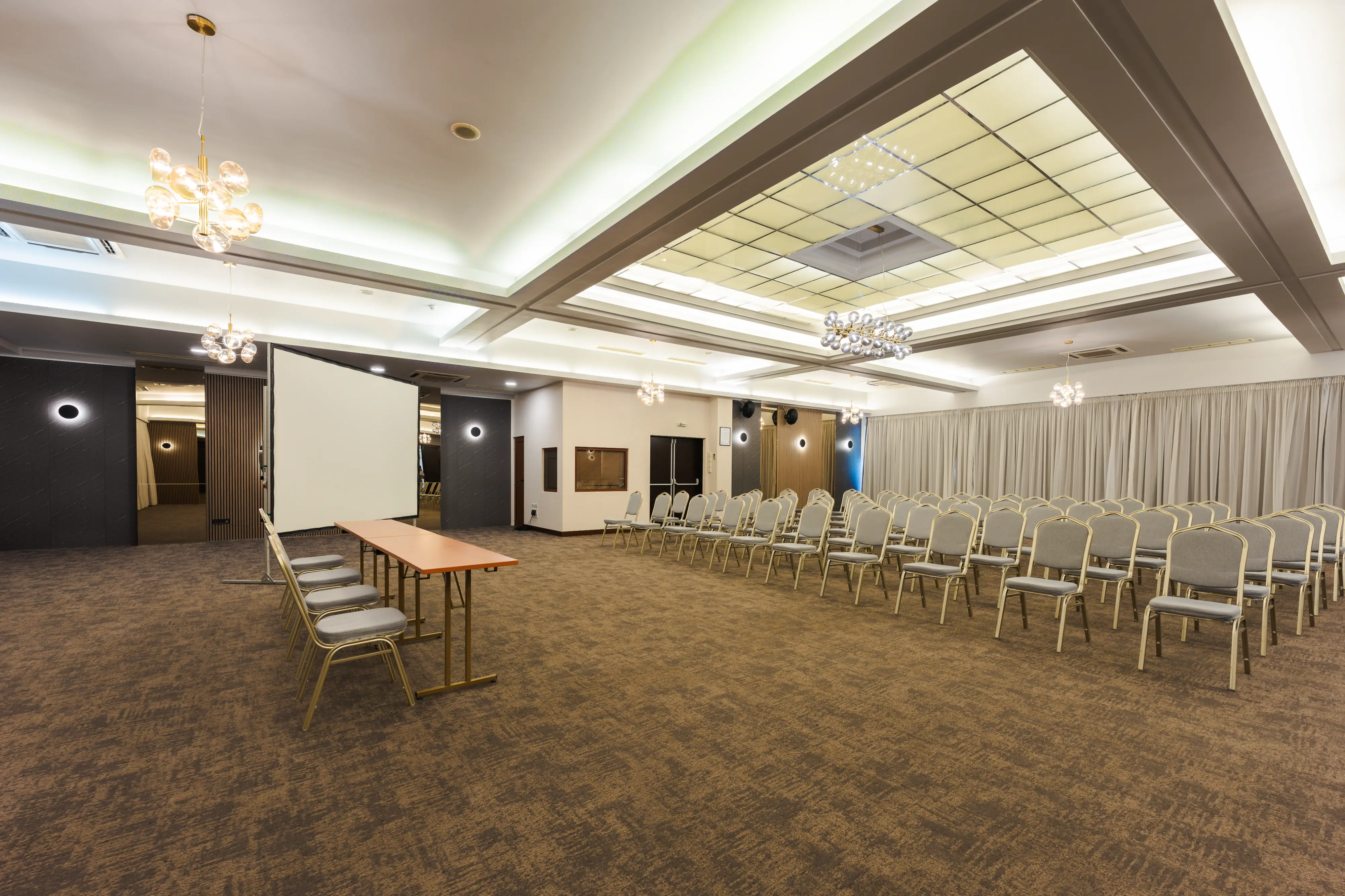 conference-hall-4