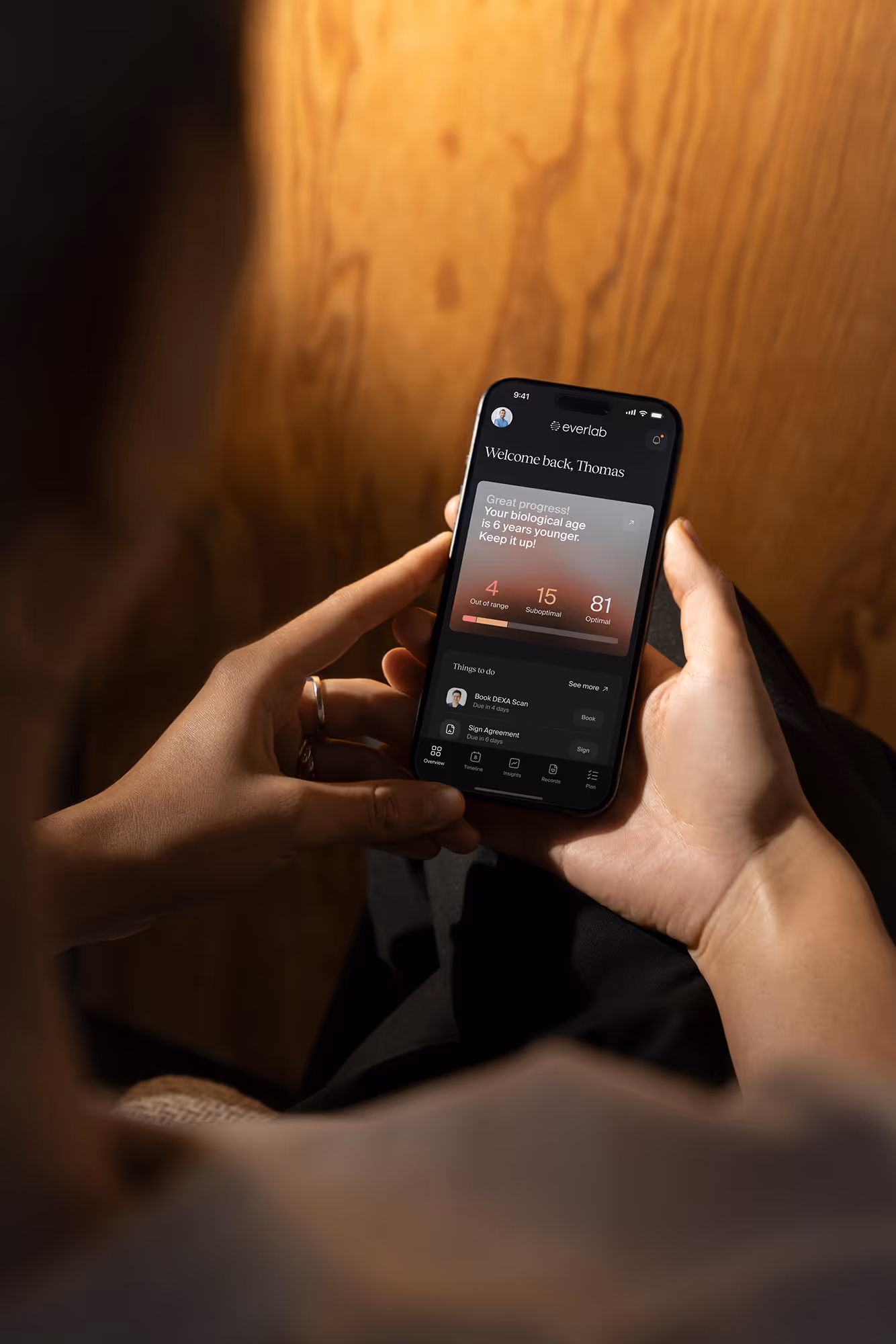 A person using an everlab app