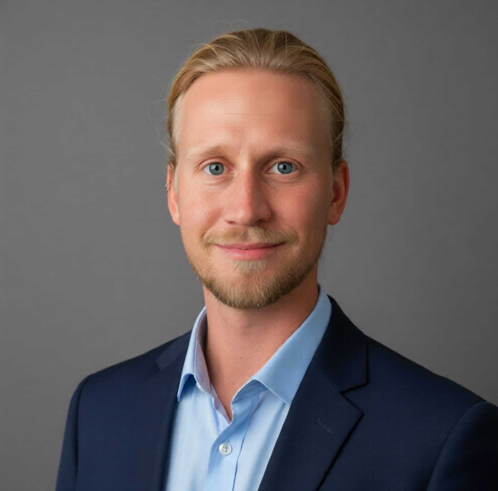 Dr. Nicholas Maxwell