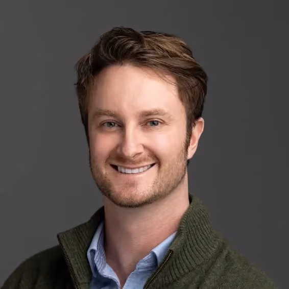Dr Angus Hildreth