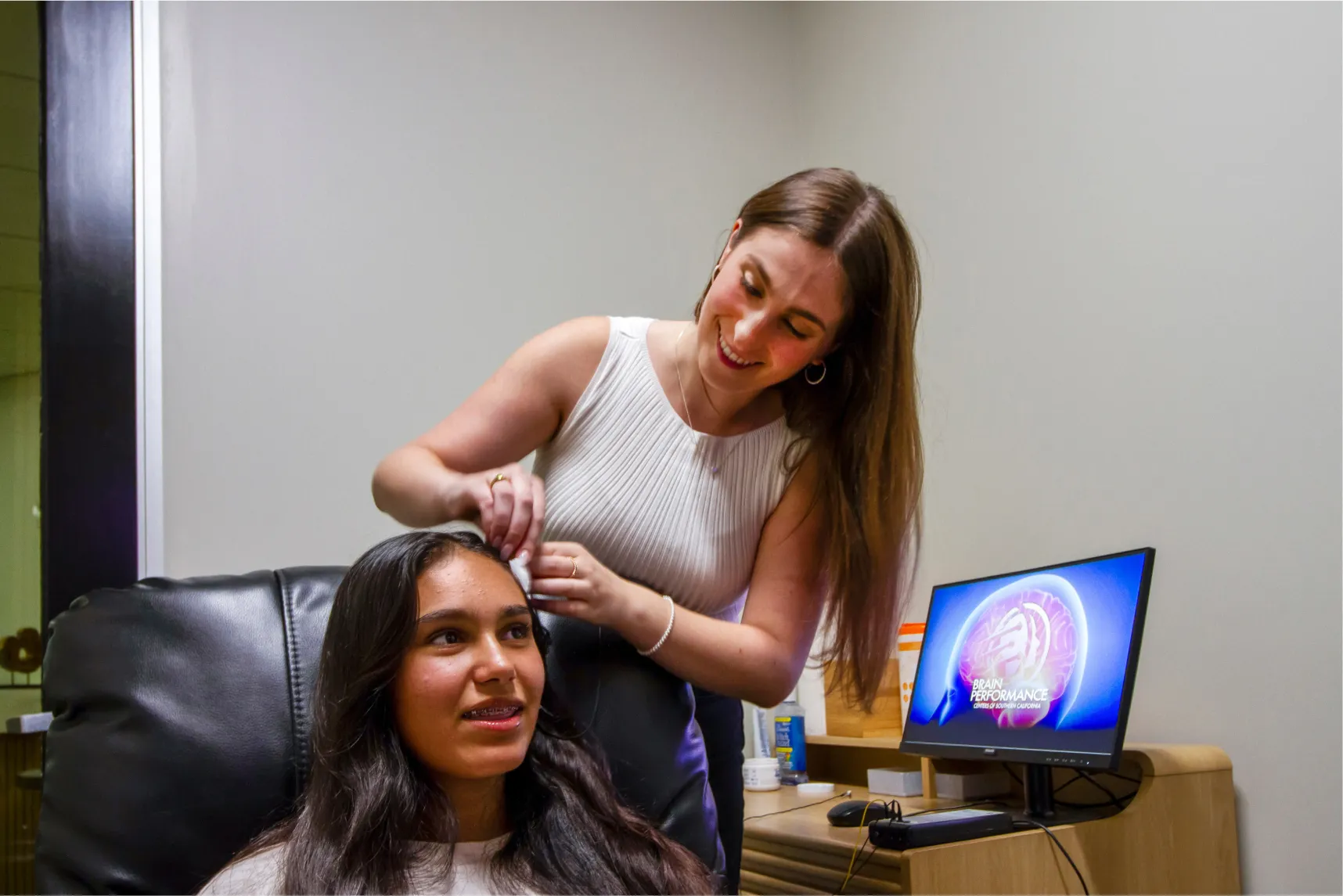 Brain Performance Neurofeedback Centers demonstrate advanced neurological assessment techniques