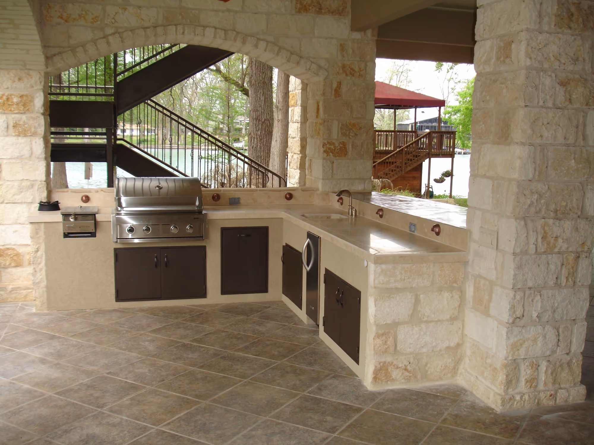 7 Outdoor Kitchen Ideas to Inspire You