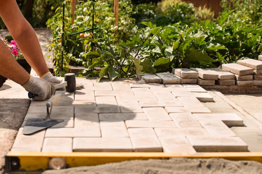 Low-Maintenance Residential Hardscaping Ideas in Doctor Phillips