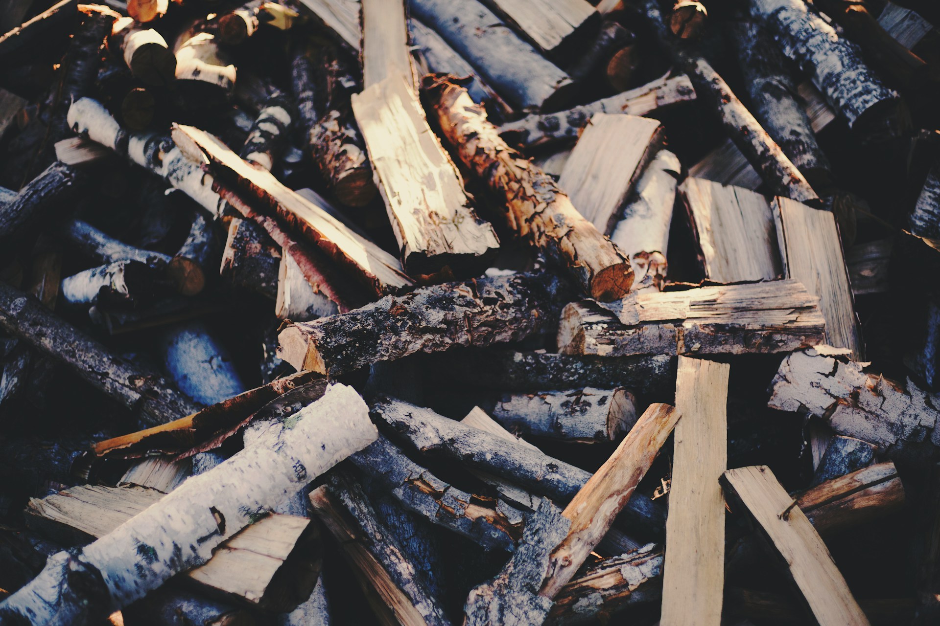 Fire Pit Materials That Match Your Home Style