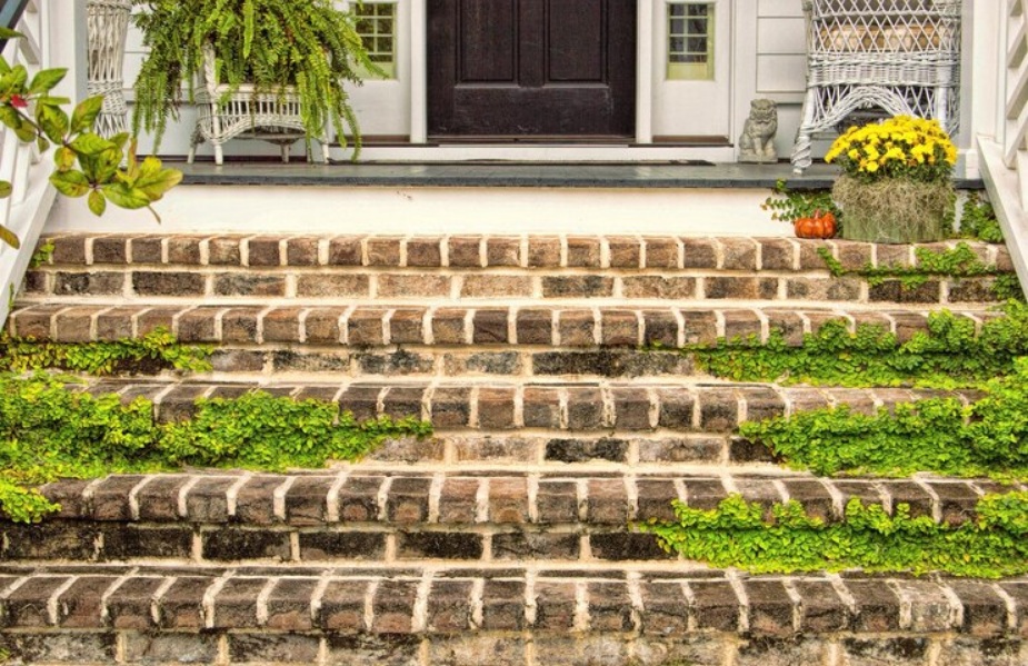 Integrating Steps into Your Custom Patio Design
