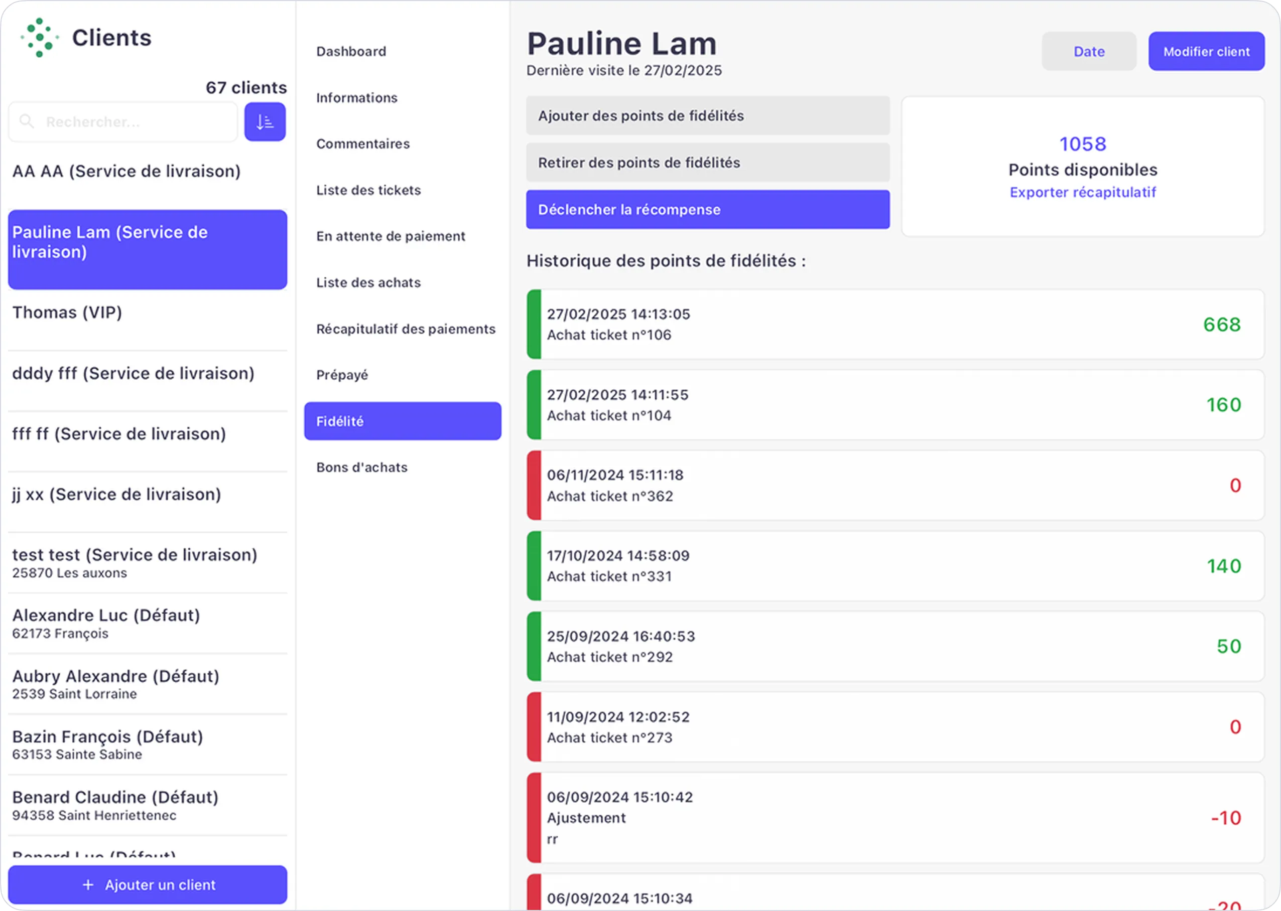 Interface de gestion client montrant le profil de Pauline Lam avec son historique de points de fidélité, incluant l'ajout, le retrait, et le déclenchement de récompenses.