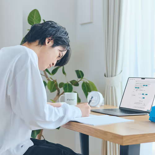 生徒が自習している様子。