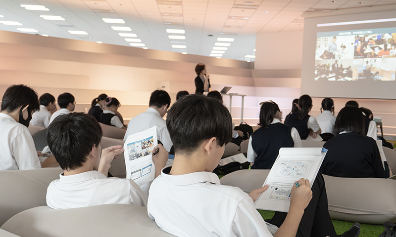会社見学の会場の様子。