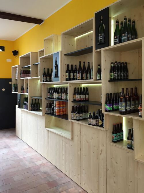 La photo d'un meuble sur-mesure.