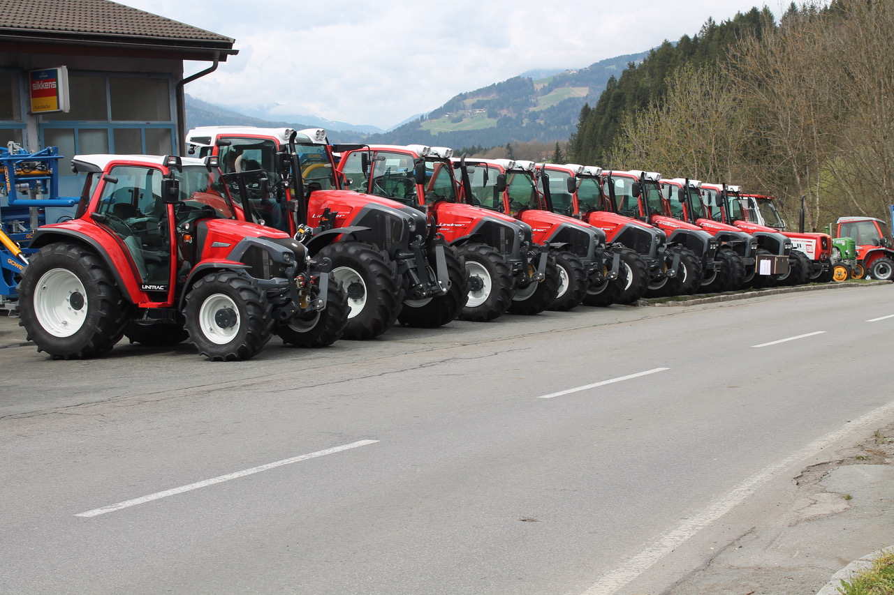 Zameter, St. Daniel im Gailtal. Landmaschinentechnik. KFZ Werkstatt. Tore. Lackiererei.