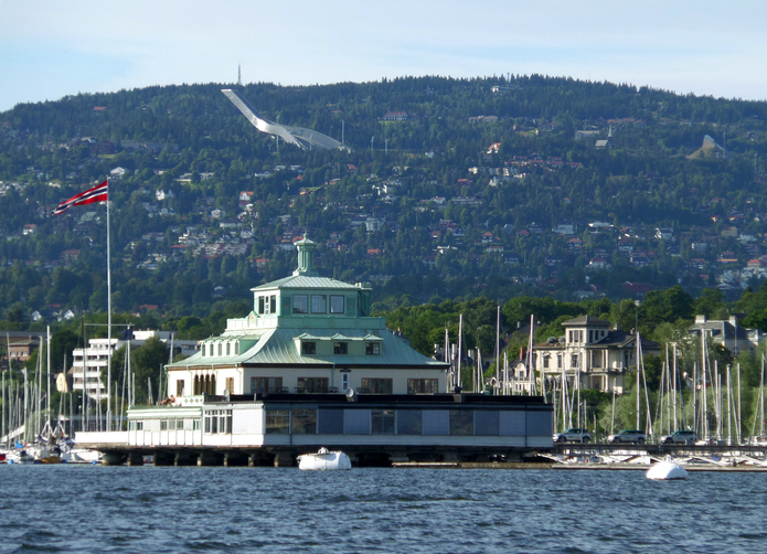Glassmester Holmenkollen, Smestad og Vinderen