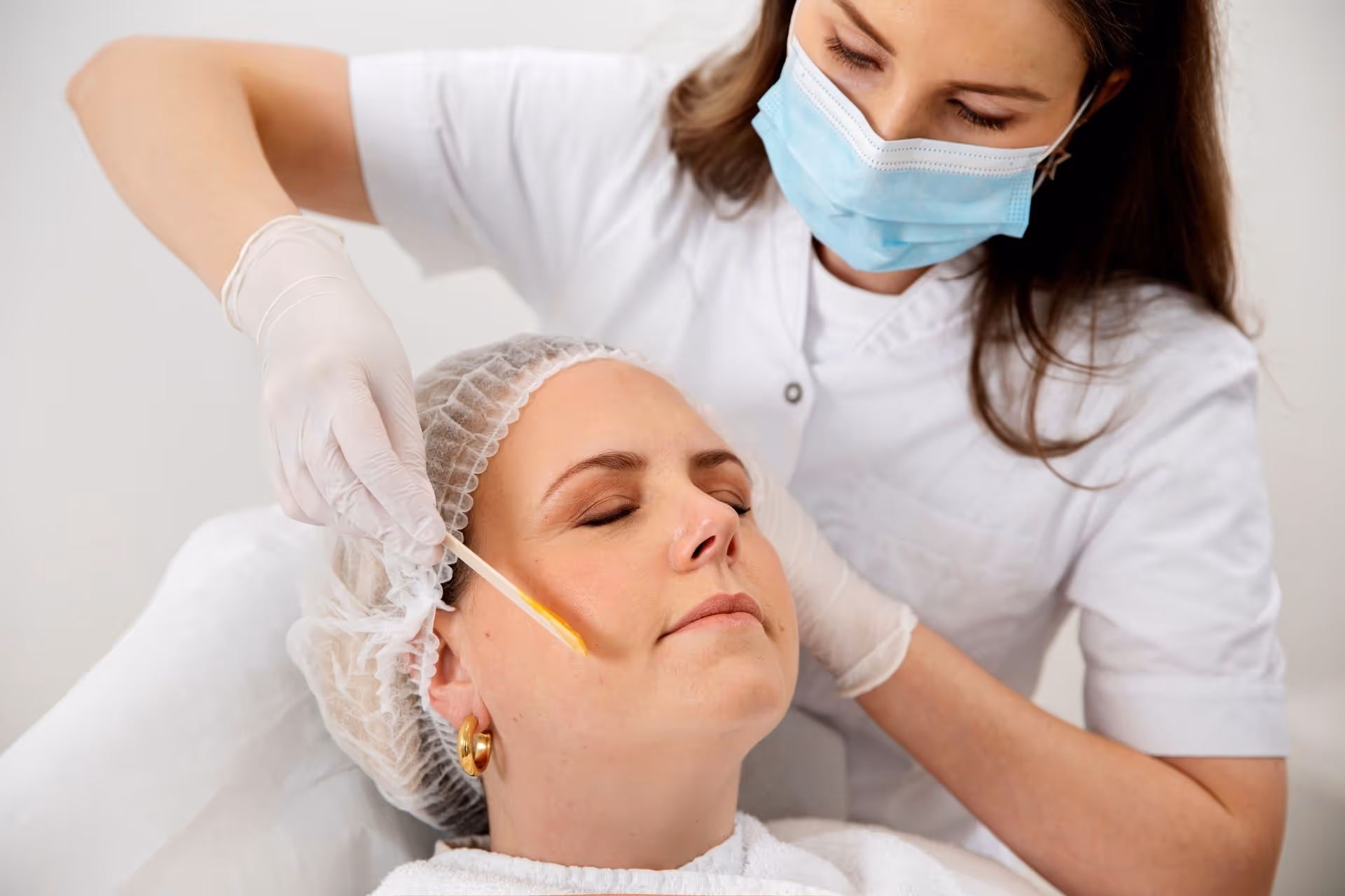 Waarom kiezen voor een peeling bij huidveroudering?