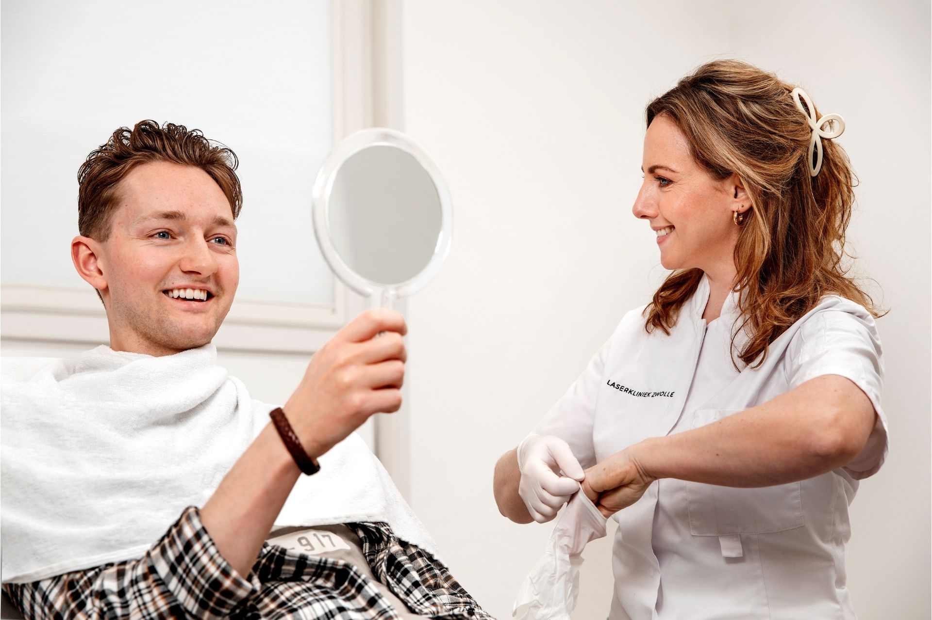 Cliënt bij Laserkliniek Zwolle, nabij Olst, voor een professionele laserbehandeling.