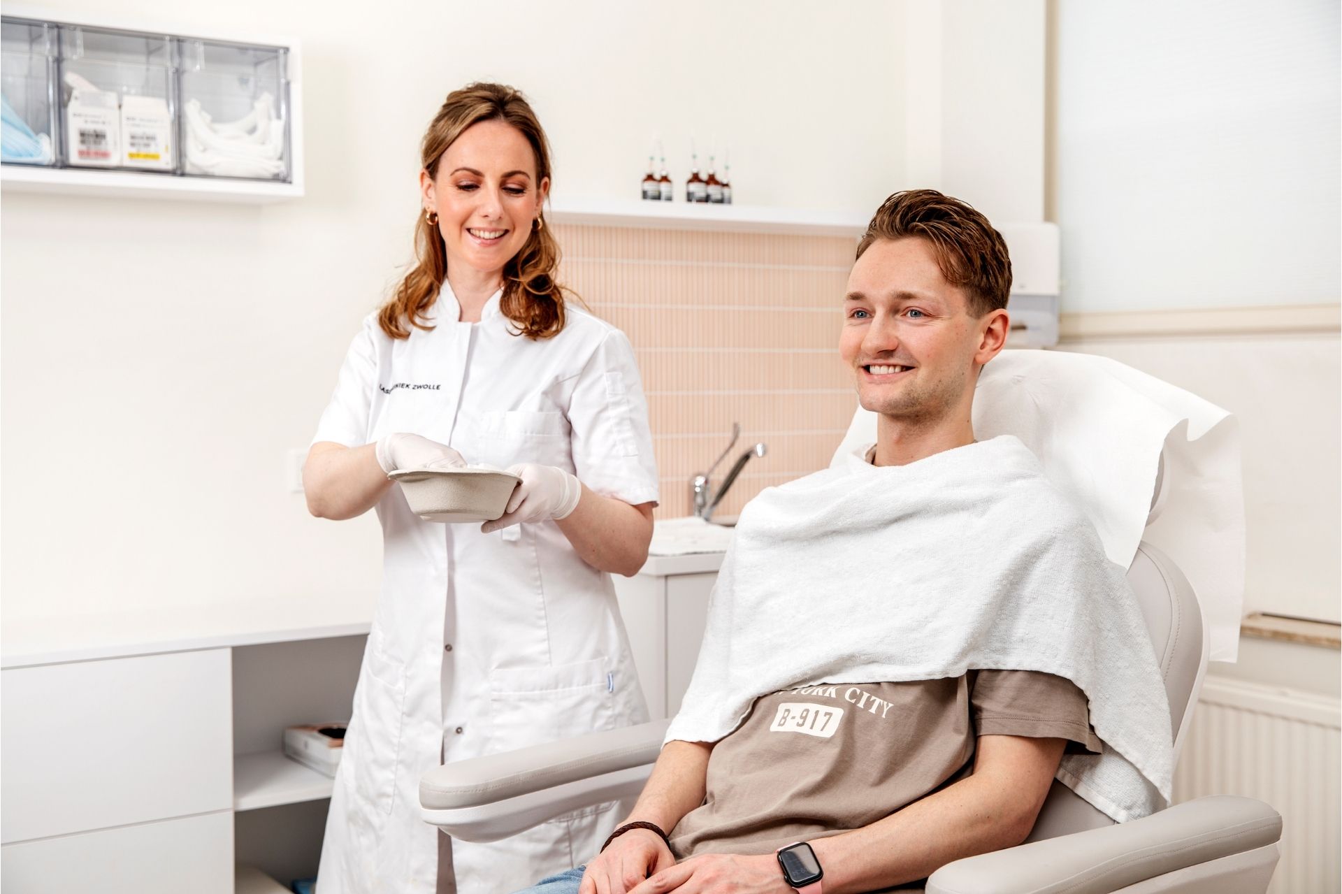 Cliënt bij Laserkliniek Zwolle, nabij Nijmegen, voor een professionele laserbehandeling.