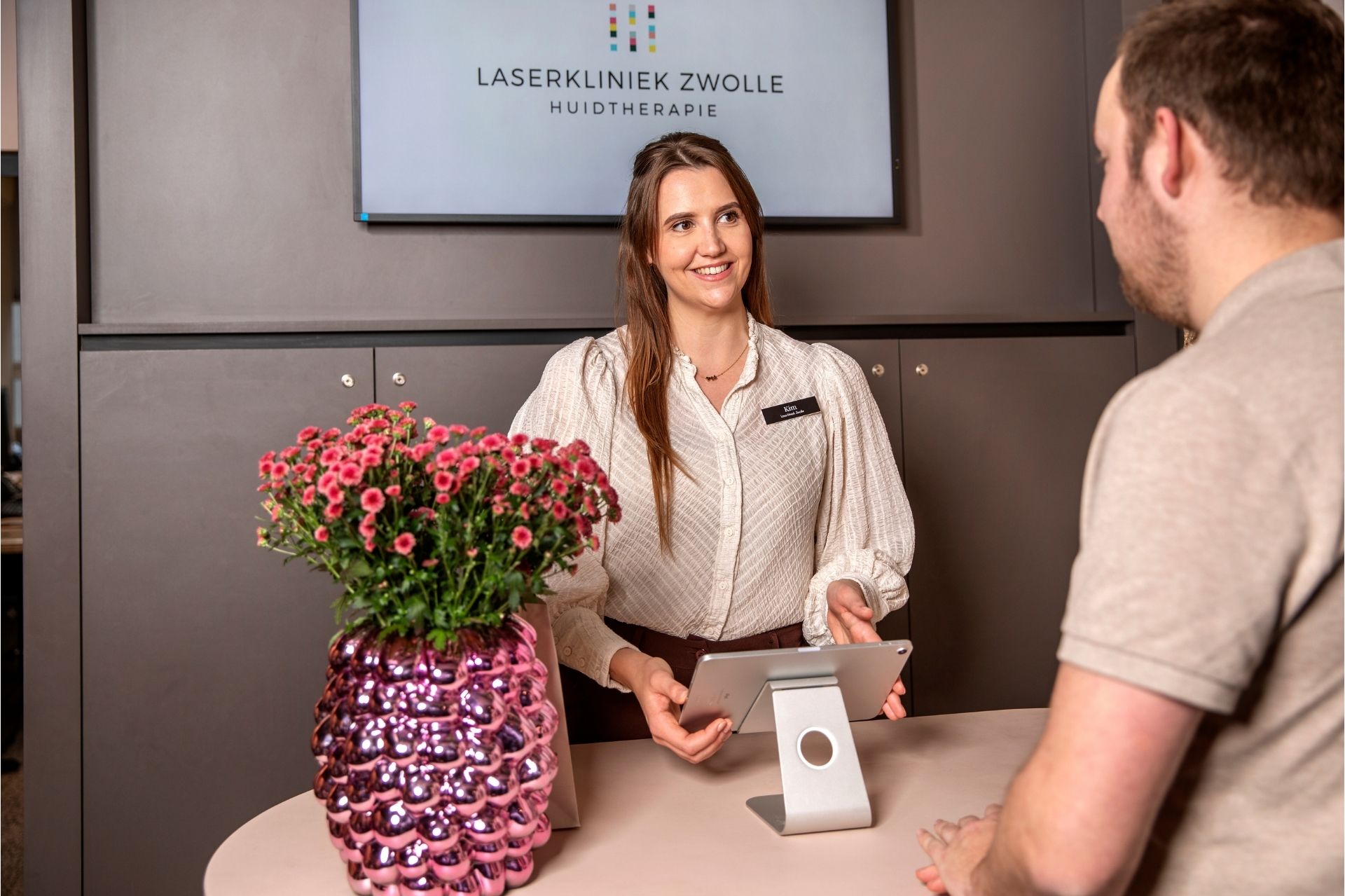 Laserkliniek Zwolle nabij Den Haag voor professionele laserbehandelingen.