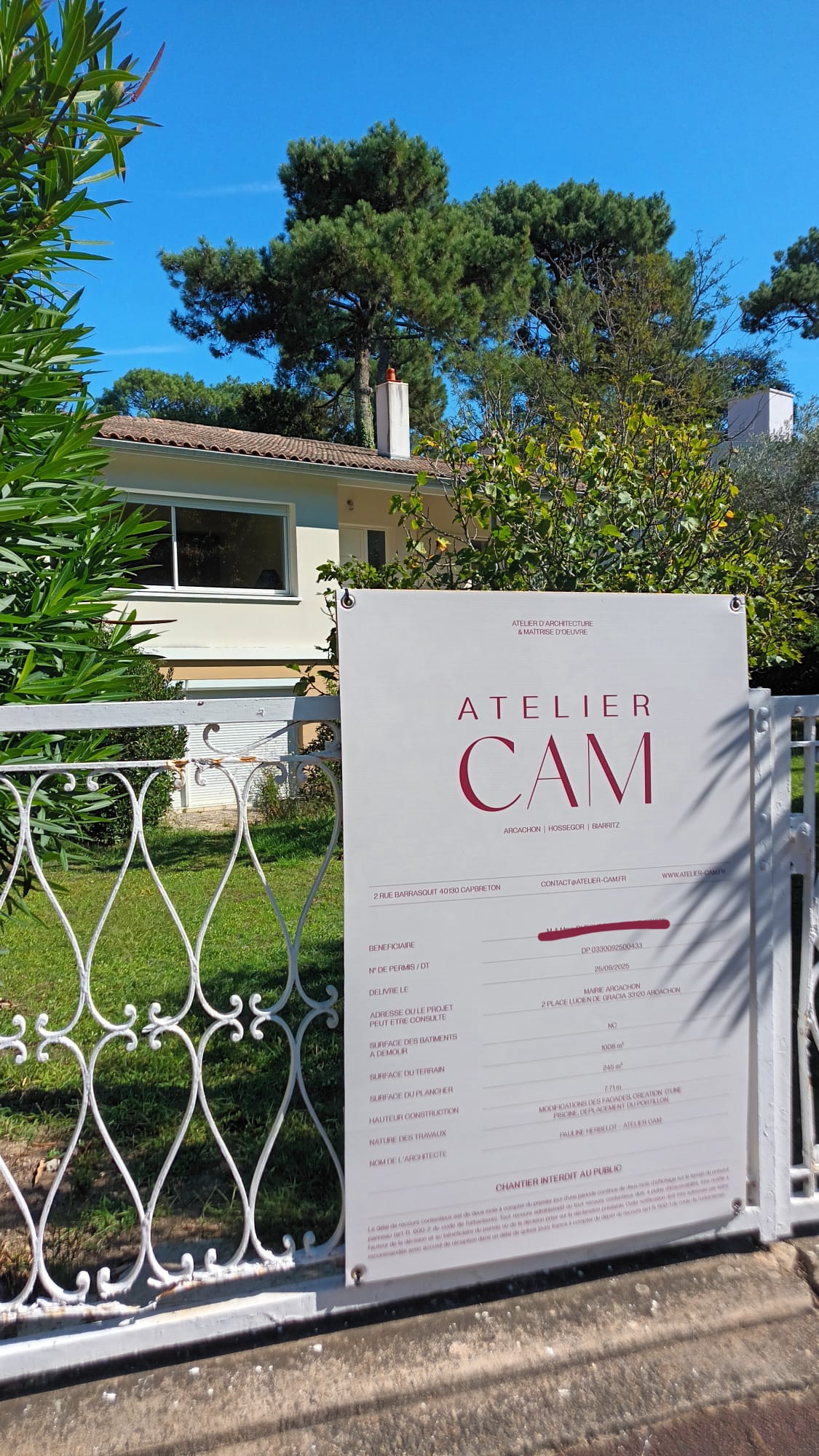 PROJET PEREIRE - PERMIS DE CONSTRUIRE pour la rénovation lourde de cette maison typique des années 70 à Arcachon. Nouvelles façades, nouvelles fenêtres, nouvelle toiture, nouvelle piscine,...