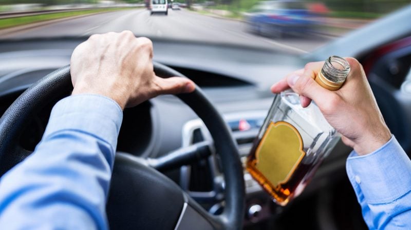 L'alcool et la vitesse excessive au volant demeurent des causes importantes d'accidents de la route dans notre pays.