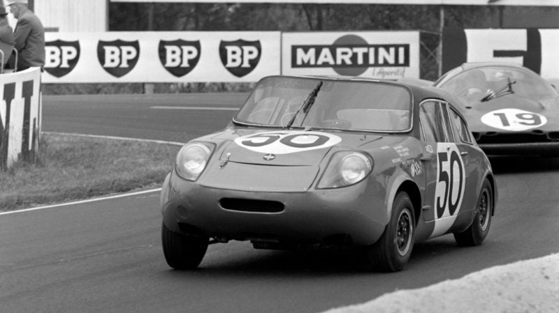 La Mini Marcos GT a participé au Mans 1966.