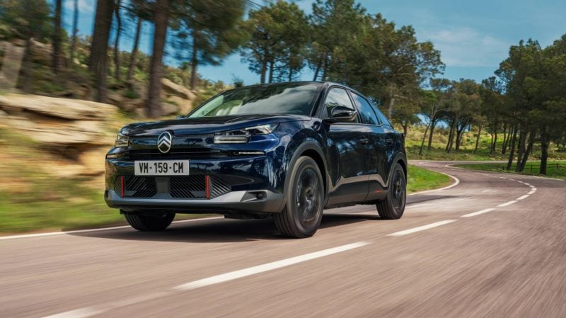La nouvelle Citroën ë-C4 est proposée dans les offres du leasing social, à partir de 179 € par mois. 
