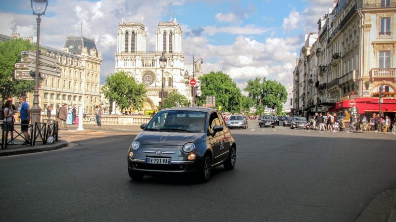 À Paris, malgré la baisse (presque) généralisée de la vitesse en 2021 à 30 km/h, le bilan de la sécurité routière reste lourd. 