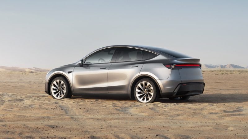 En France, Tesla a confirmé l’éligibilité du Model Y à la nouvelle prime CEE pouvant atteindre 4 200 €. Exclue du dispositif, la Model 3 obtient une remise de 3 100 € afin de maintenir l’attractivité du modèle.