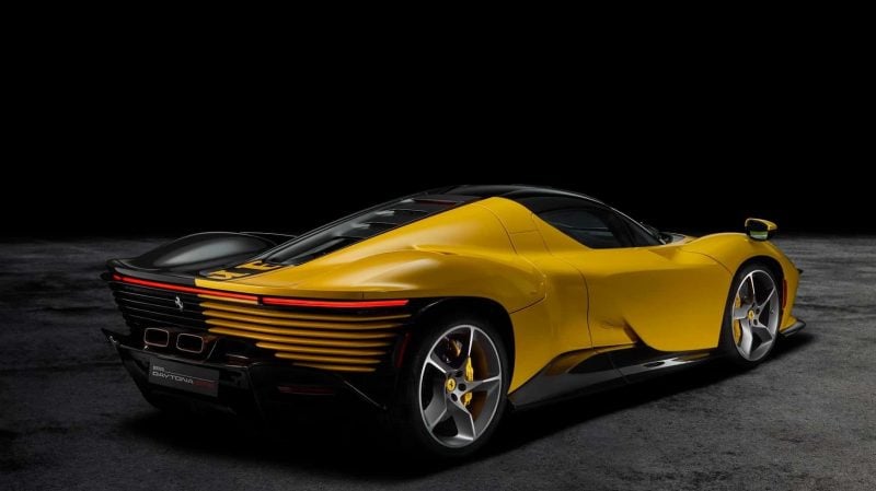 Ferrari a produit cette SP3 "599 +1" spécifiquement pour être mise aux enchères. 