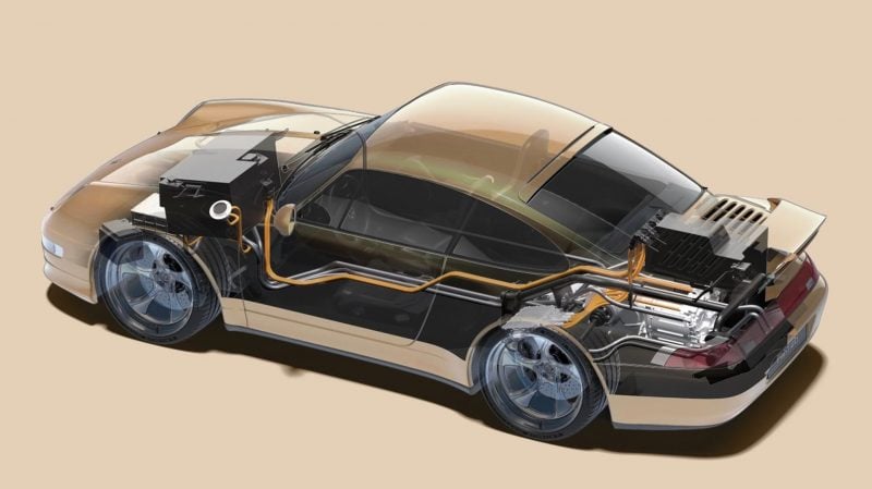 Le pack de batteries est divisé en deux pour conserver la répartition des masses. Et le poids serait identique à celui d'une 993 thermique ! 