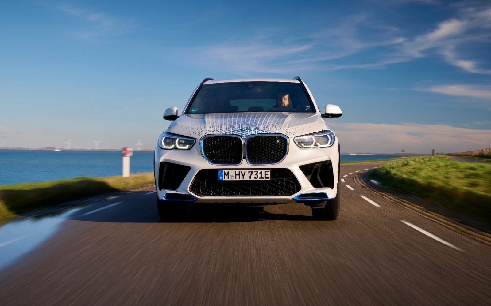 BMW mise sur l'hydrogène : une alternative qui défie la tendance électrique en 2028