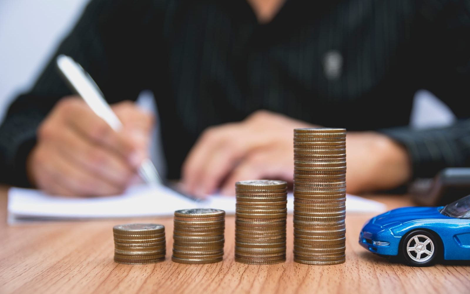 Changer d’assurance auto : Pourquoi les Français hésitent encore, malgré la hausse des prix ?