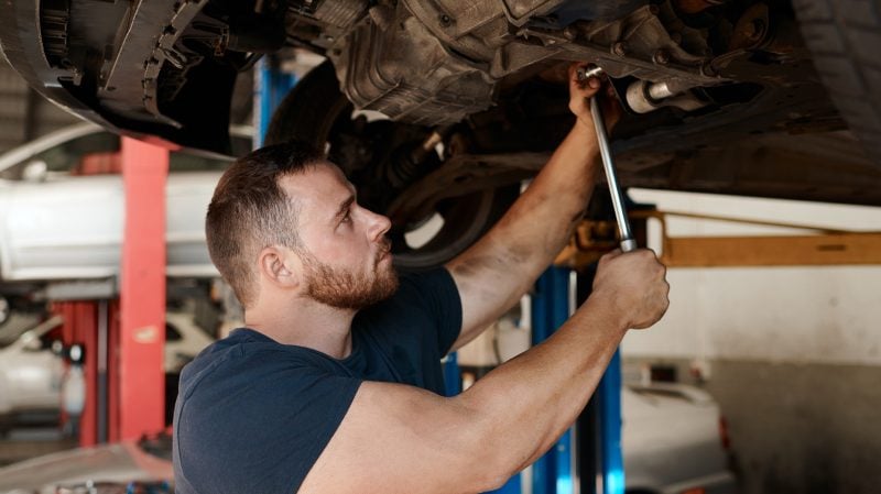 En matière d'entretien, un véhicule thermique nécessite en moyenne un budget de 44 €/mois
