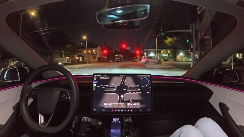 Pour les fans de la marque le FSD Tesla est un miracle technologique.