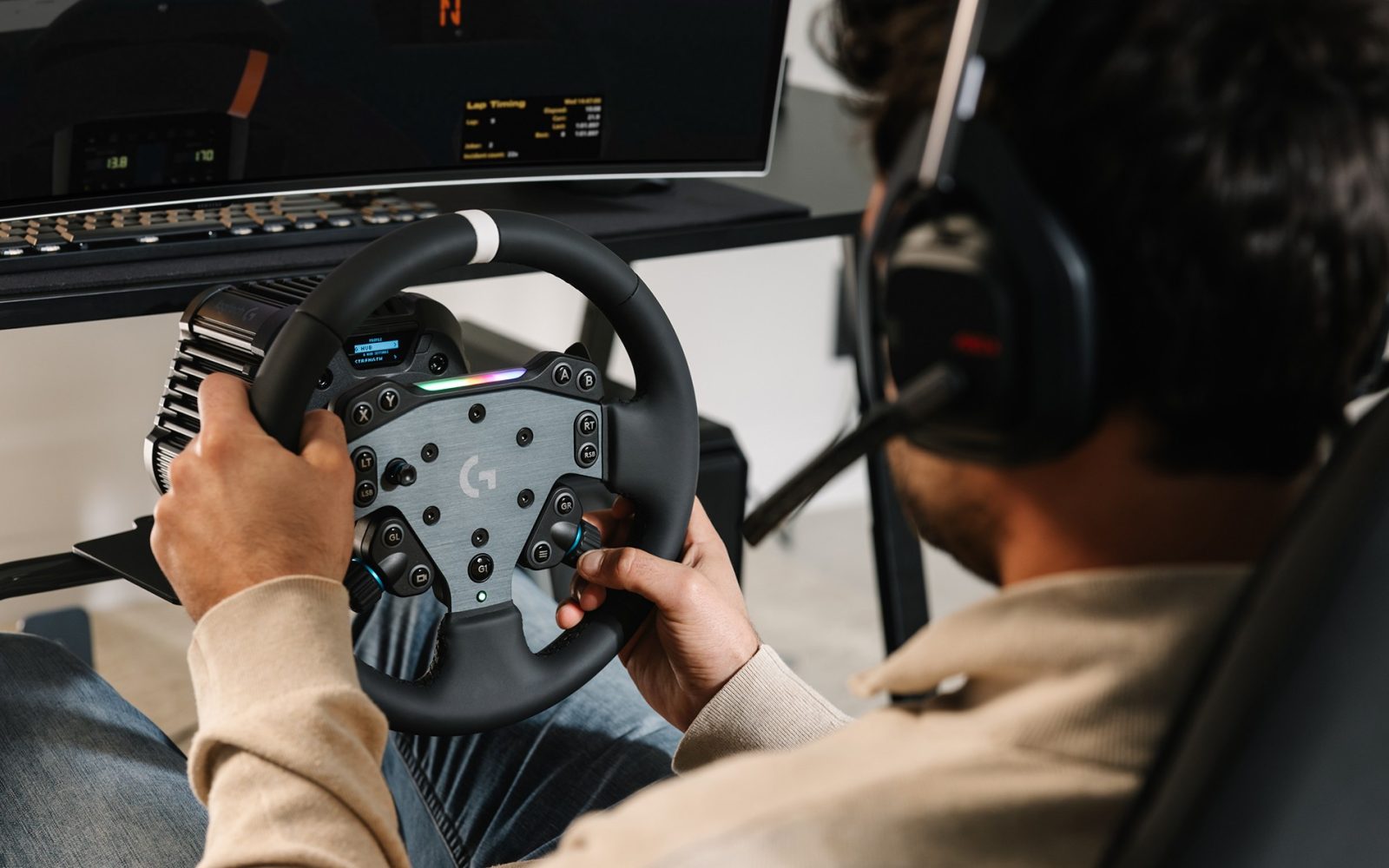 On a mis le volant Logitech RS50 à l’épreuve: trois profils, un même verdict