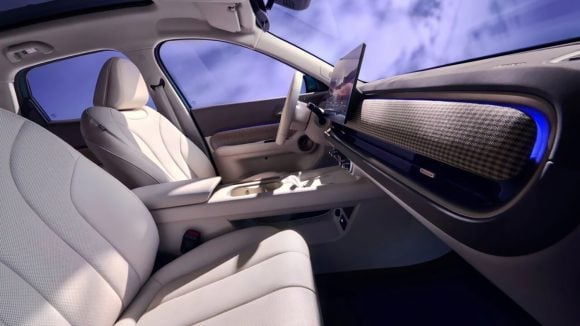 Comme toutes les électriques chinoises, l'intérieur est épuré et repose sur une grande dalle tactile qui regroupe toutes les fonctions multimédia. © Great Wall