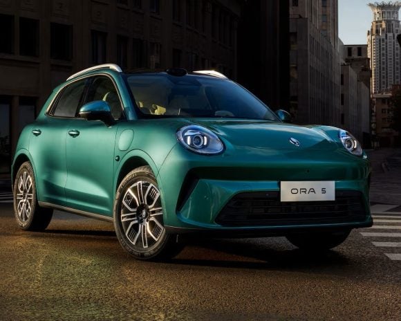 Great Wall Motor veut relancer la bataille en Europe avec une usine locale et 300 000 véhicules annuels d’ici 2029, face à une concurrence chinoise féroce. © Ora