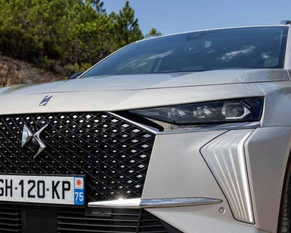 Le DS7 reste proposé en diesel, mais plus pour très longtemps © DR