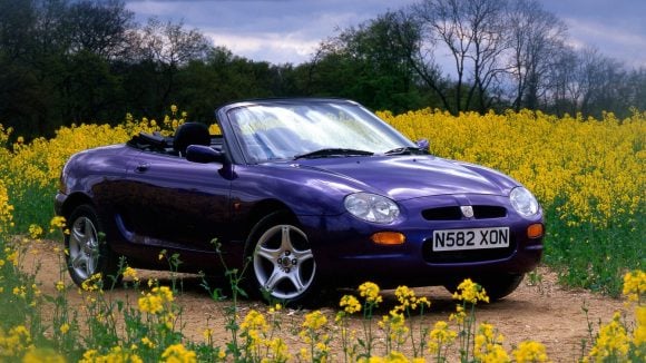 Gerry McGovern supervisa la création de la MG F. © MG