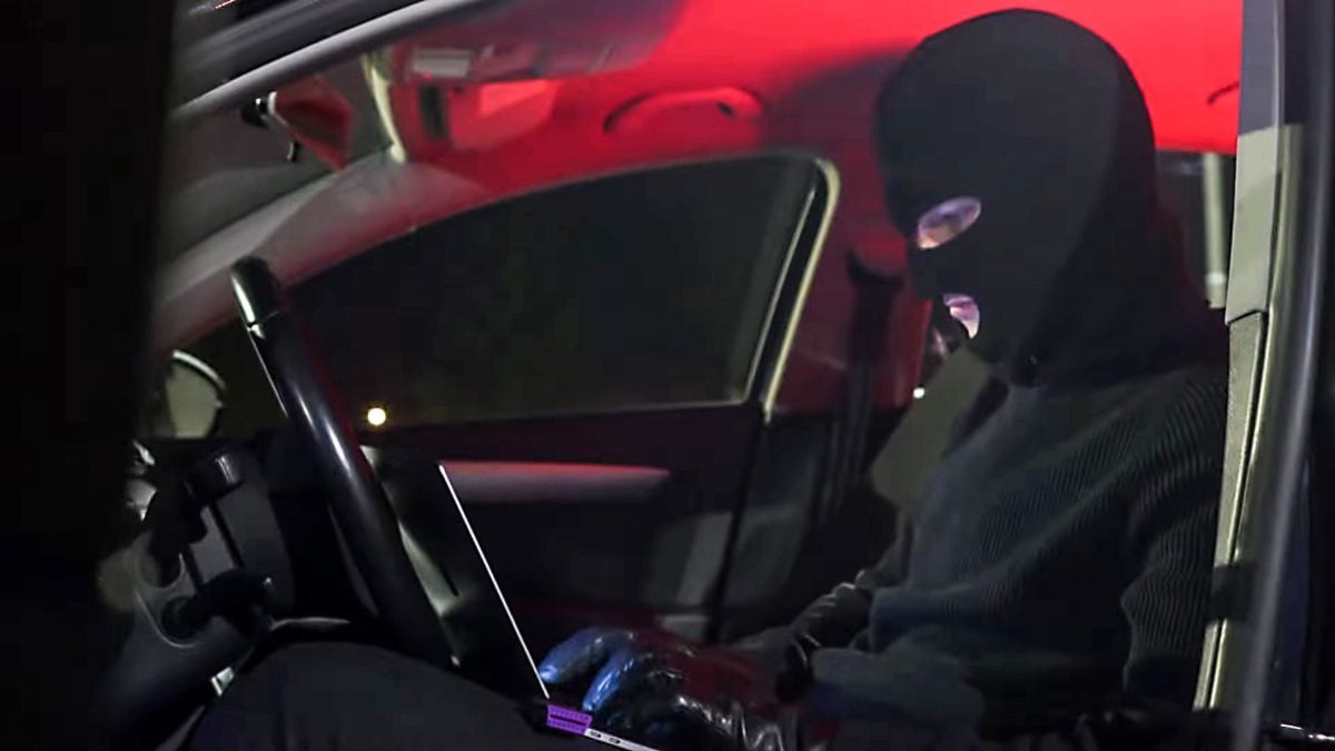 Vols de voitures : Coyote Secure sort l’artillerie anti-piratage