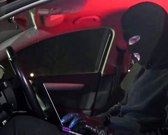 Suivi des vols, traceur multi-technologies, détectives terrain : Coyote Secure détaille sa stratégie face à une criminalité automobile en forte hausse en France © Coyote